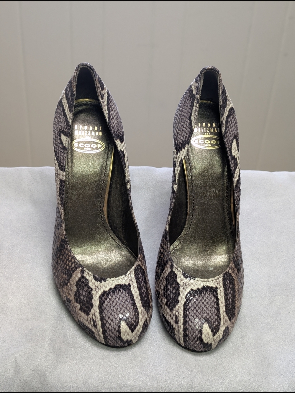 Stuart Weitzman Snakeskin-Print Pointed Toe Pumps in Black and Cream